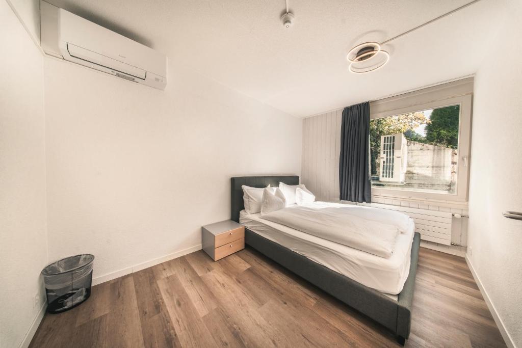 HOP Flow Suite Family Unteres Schlafzimmer Doppelbett Interlaken