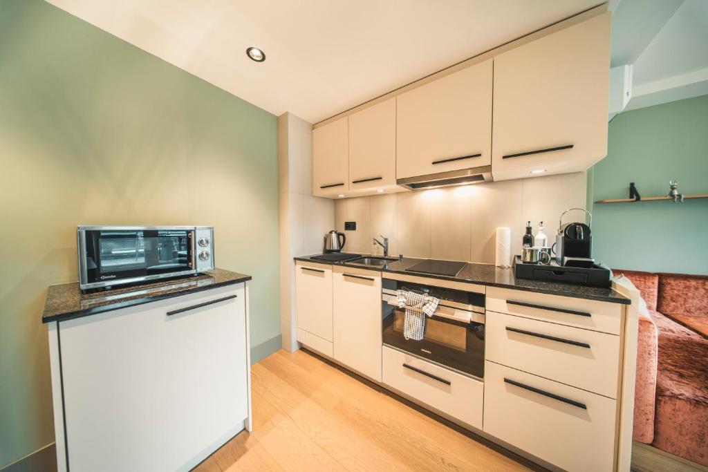 HOP Mate 160 Voll ausgestattete Kueche Interlaken