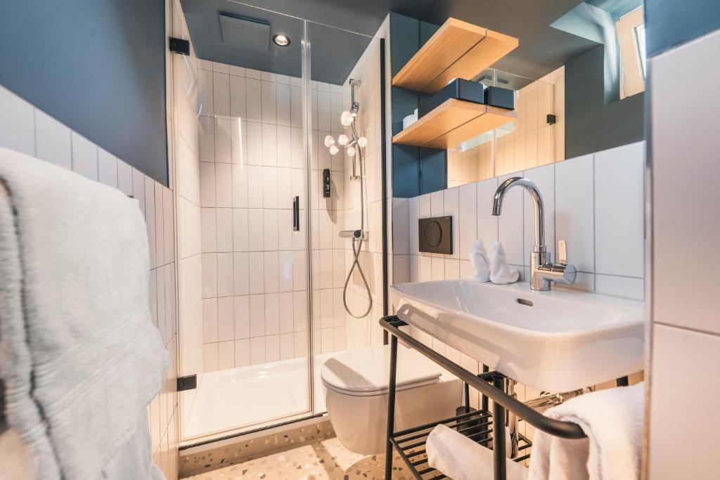 HOP Mate 360 Hauptschlafzimmer Sofa Balkon Interlaken