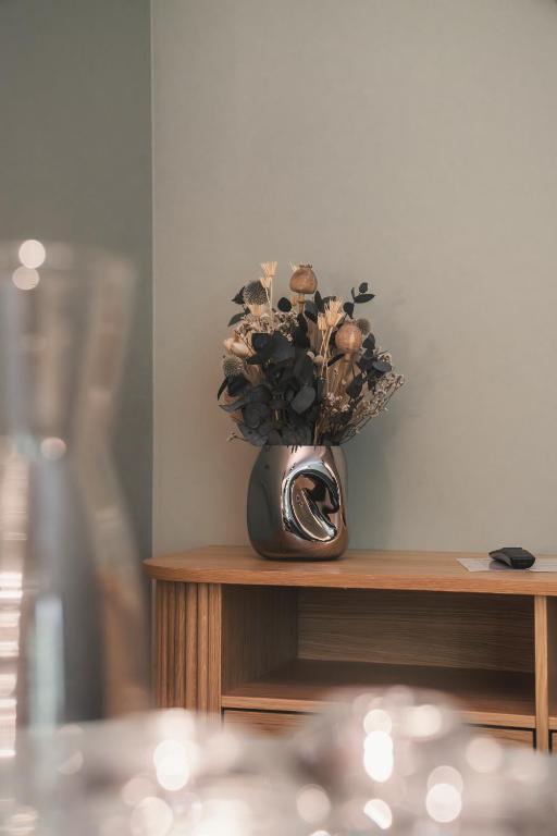 HOP Pure Studio 330 Dekoration Vase Trockenblumen Interlaken